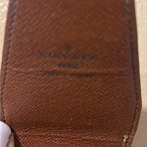 Authentic LV Case- includes dust bag - Picture 8 of 9